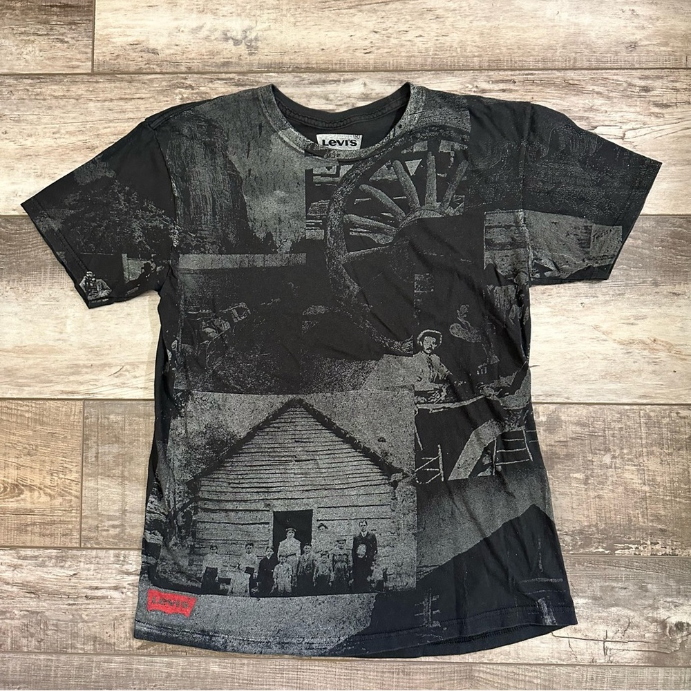 Levi's Black Tee with Gray Photo-Style Print